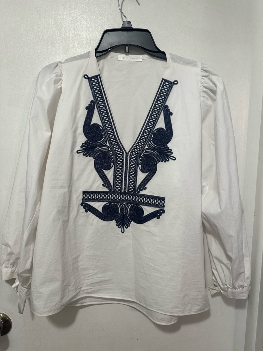 argemiro sierra white navy embroidered blouse size small